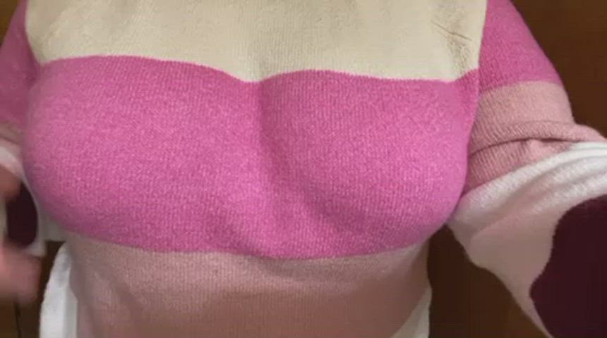 Pretty in pink GIF by scarlettswallowz