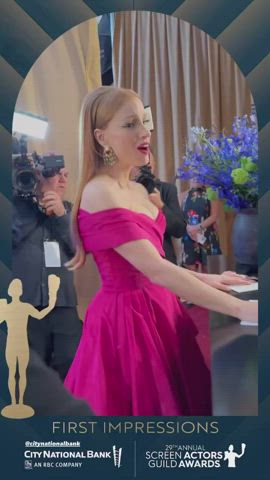 actress big tits celebrity cleavage jessica chastain natural tits redhead gif