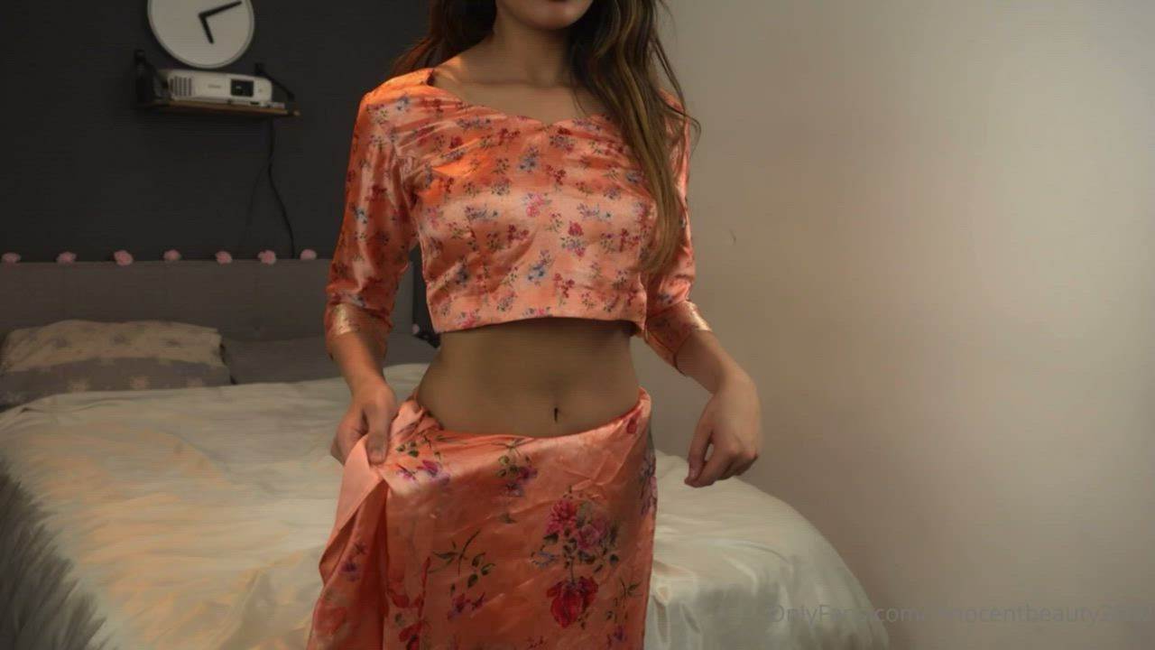 Stripping from a sari and getting fucked 😋