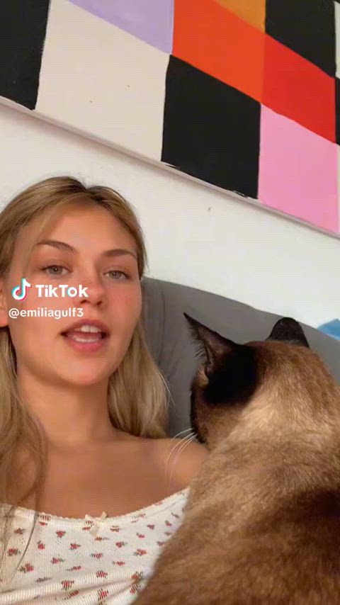 MiliFlower - More tiktok flash vids on my TT likes (juanmomo45)