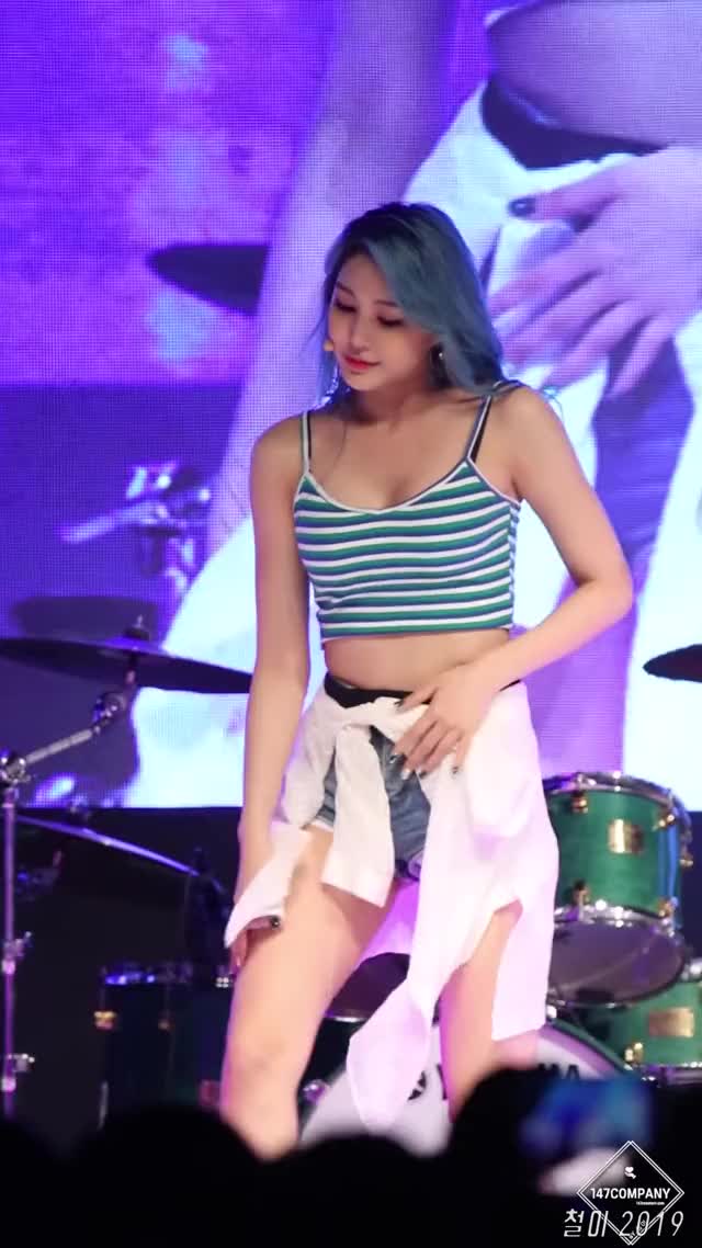 XIWON U-Go-Girl 시원 유고걸 190522 BY 147Company 수원대 축제 직캠 fancam