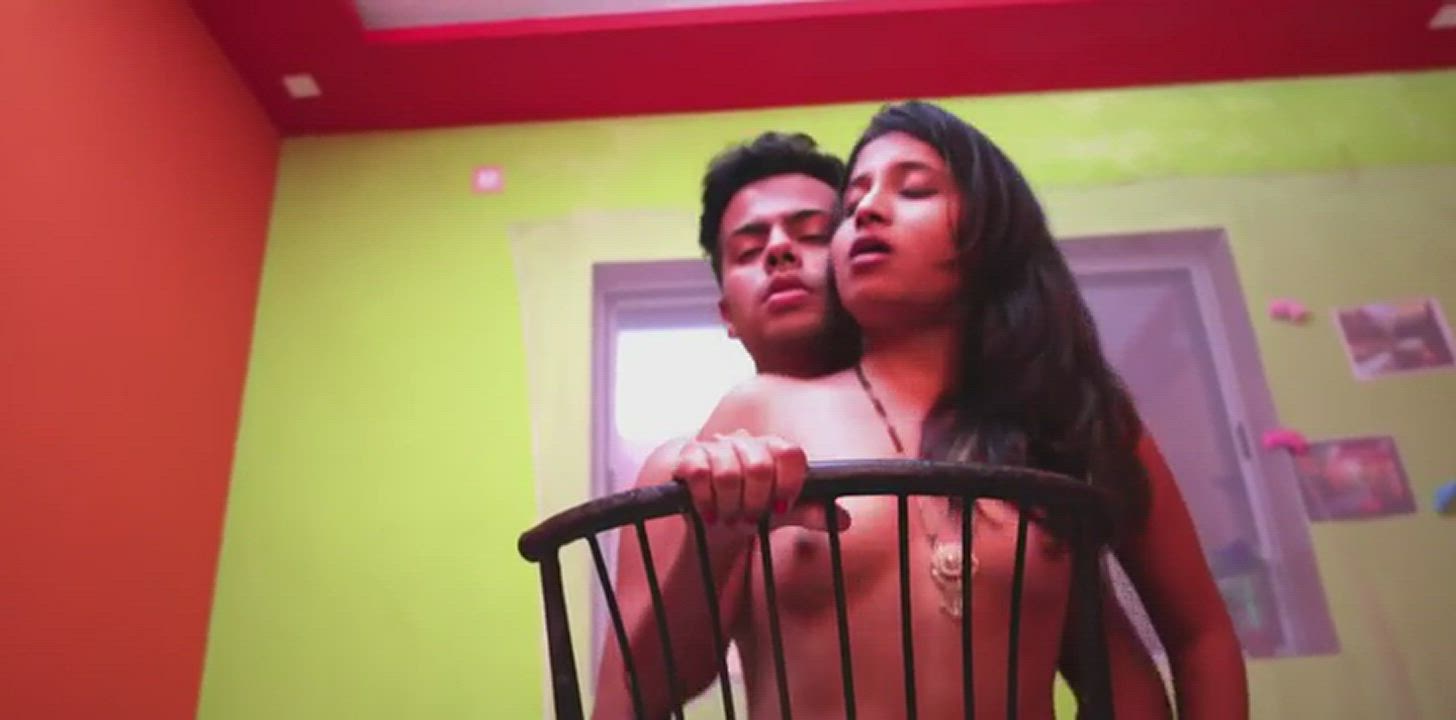 18+Adla Badli S01E01(2021)Hindi web series 150mb(Download link in comments)
