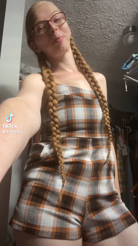 ass clothed cute tiktok girls-with-glasses onlyfans-creators phat-ass-white-girls