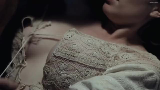 Wish i was the guy who sucked Hayley Atwell's boobs [MIC]