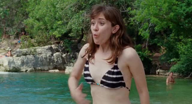 /r/celebrityplotarchive - Noël Wells in Mr. Roosevelt (2017) [Slow Motion]