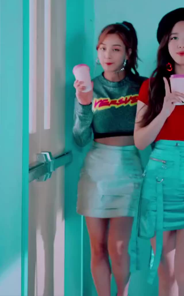 jihyo tits