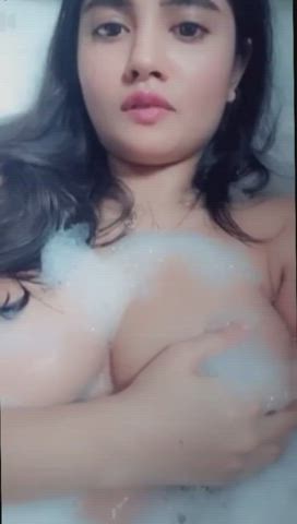 EXTREMELY HORNY BABE SHOWING HER TITS AND FINGERING PUSSY[LINK IN COMMENT] ??