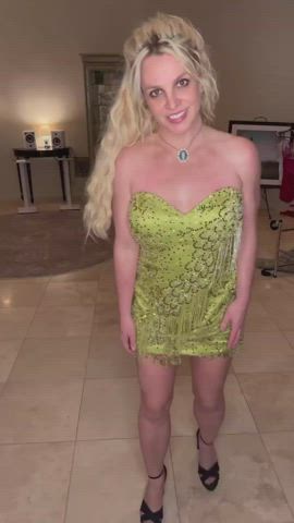 big tits blonde britney spears celebrity cleavage legs natural tits gif
