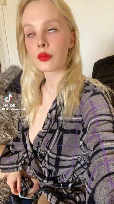 ViviMalishka - More tiktok flashing videos on my TT likes (juanmomo45)