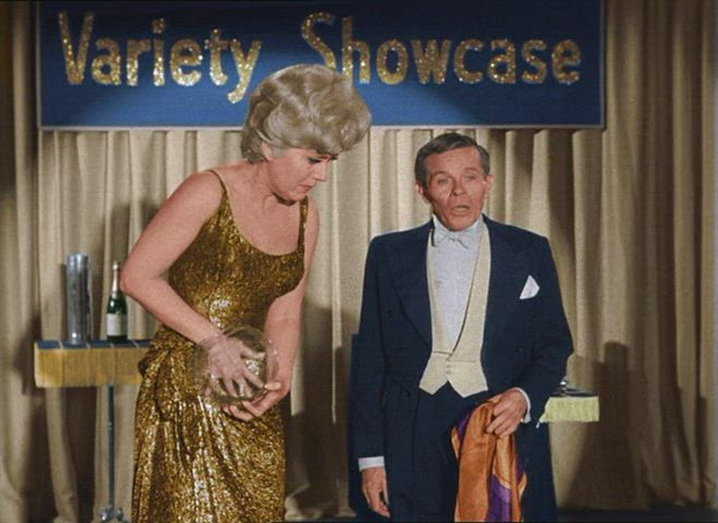Wardrobe malfunction in Bewitched S01E16