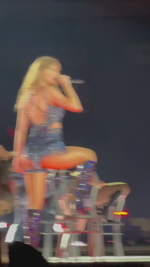 ass celebrity legs taylor swift gif