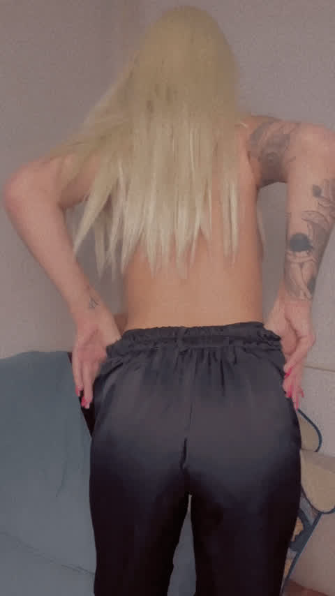 ass blonde teen gif