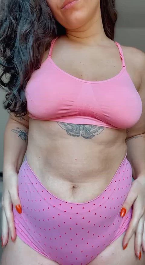 amateur brunette curly hair curvy homemade latina natural tits onlyfans tattoo tease