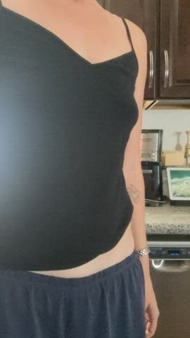 Cum meet me in the kitchen 😏 I could use an extra set of hands 😘 (f/40)