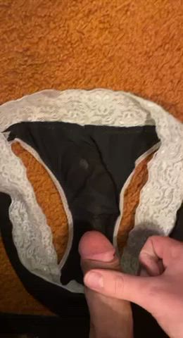 Cumming in a clean pair. Hope she wears them
