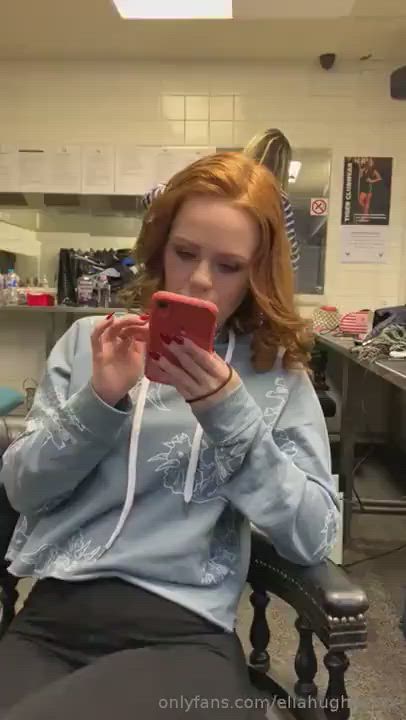 Ella Hughes gives head in the makeup room