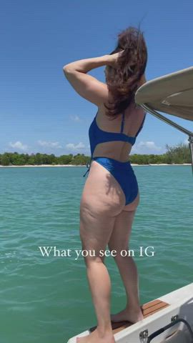 beach pawg swimsuit gif