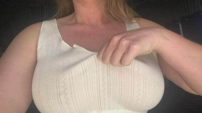 New at making my boobs drop! 😘