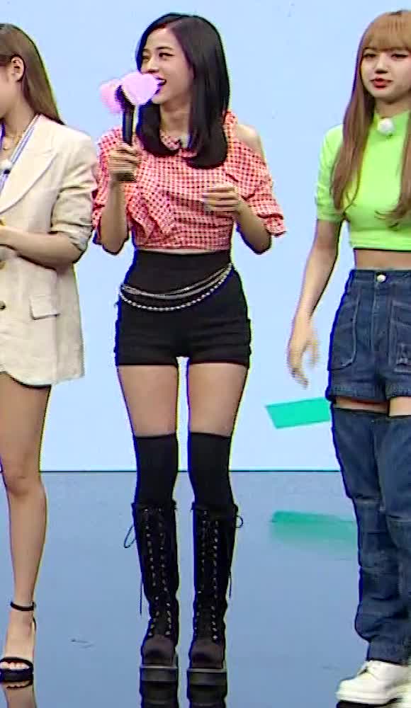 BlackPInk Jisoo Extra