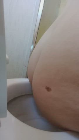 Soft toilet poop (F)