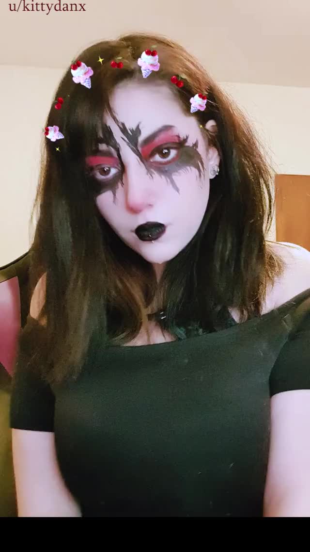 sorry babe the corpse paint stays on during sex