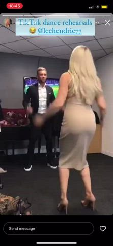 Big Ass Big Tits Blonde British Curvy Dancing TikTok UK gif