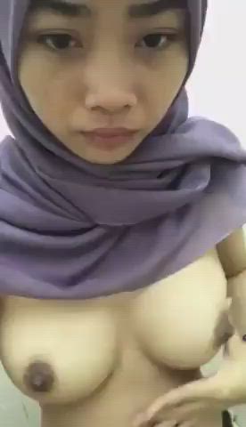 Asian Big Tits Boobs Hijab Indonesian Malaysian Selfie Solo Tits gif