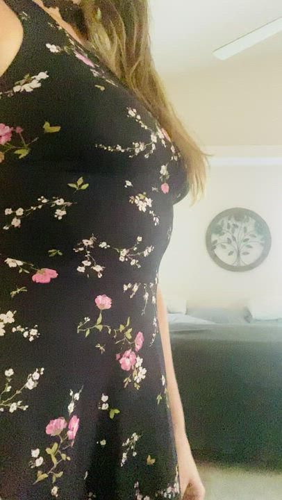 Just a cute little sundress, nothing to see here.