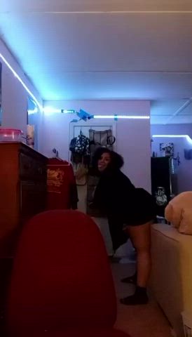 Amateur Ass BBW Big Tits Busty Clothed Dancing Homemade Twerking gif