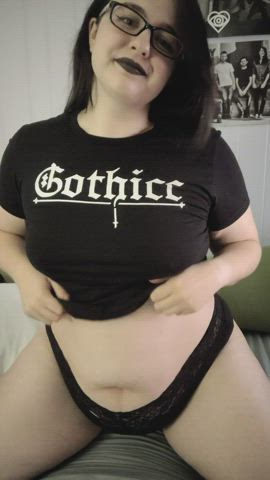 Small titty goth girlfriend drop 🖤