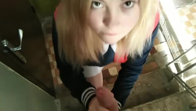 [pornwtube.com] - Slavic student does blowjob in the stairwell
