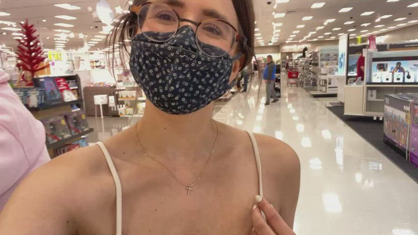 In my free time I like to hunt horny married dads at the store [GIF]