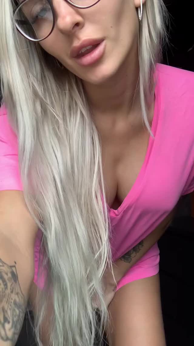 i love pink color) do you want cum on my tits?)