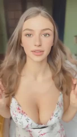 Boobs Brunette Cleavage gif
