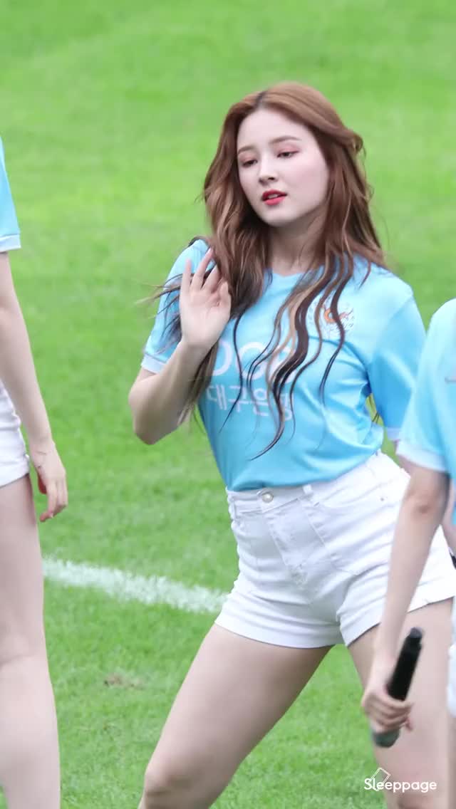 Momoland - Nancy 190526 4