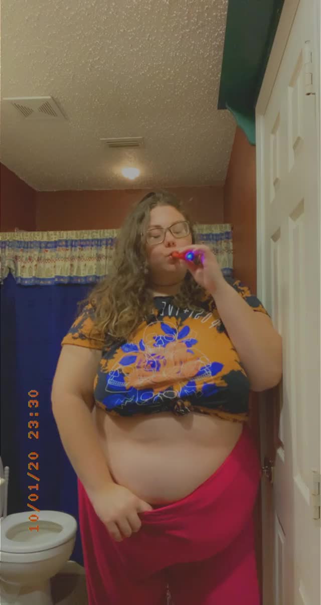 CW: Cute bbw dropping those tig ole bitties?