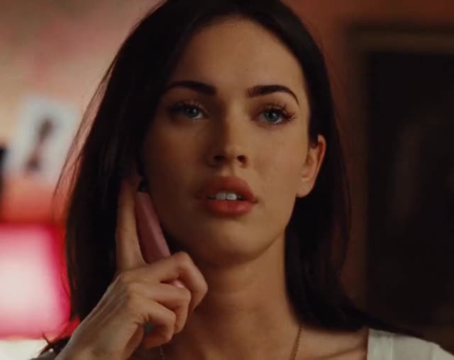 Megan Fox GIF - 008