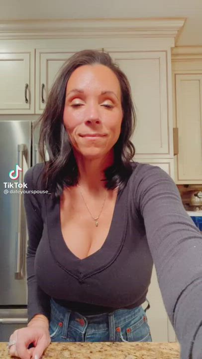 TikTok MILF