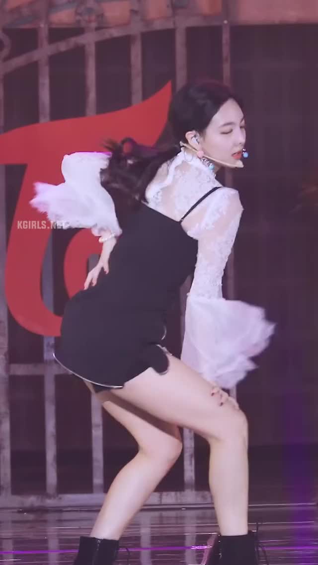 nayeon-twice-gap-1-www.kgirls.net