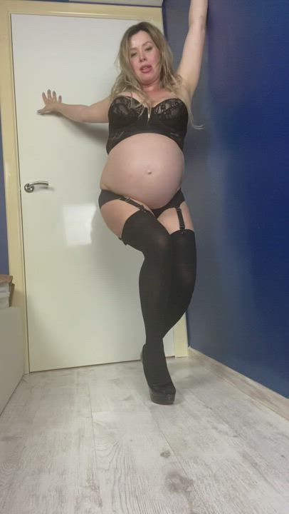 Big Tits Blonde Pregnant gif