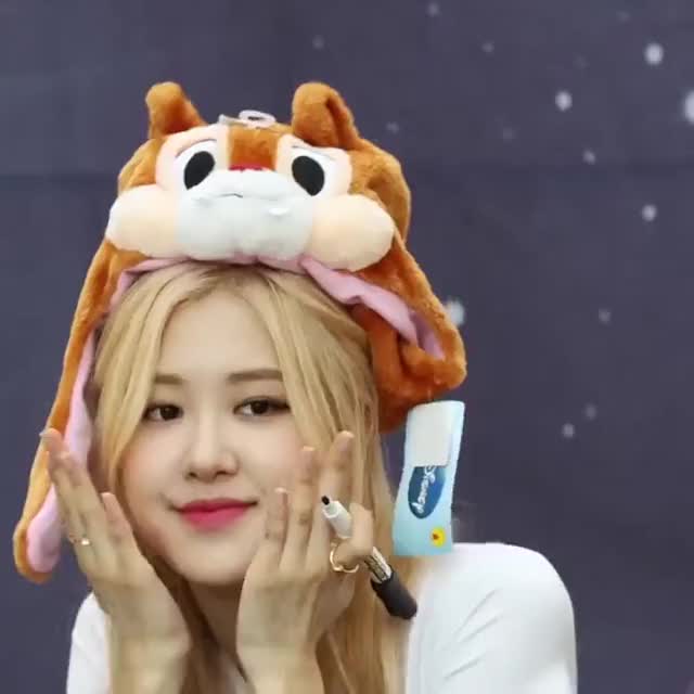 190630 Rosé Blackpink Cute 2