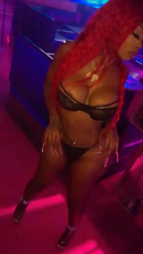 ass ass shaking big ass dancer ebony huge ass phat ass stripper twerking ass-clap