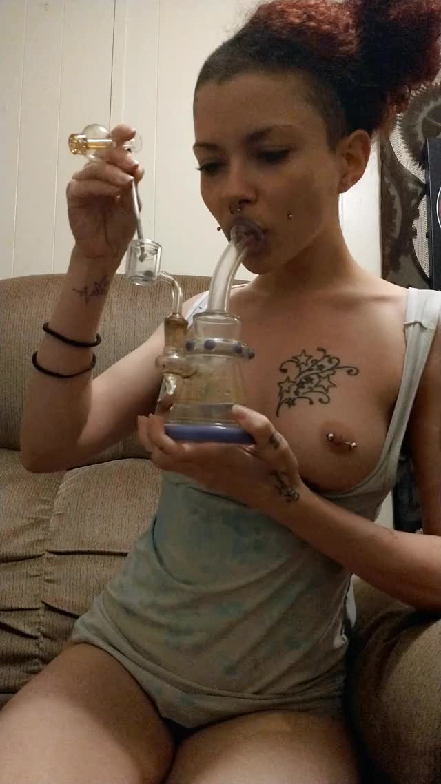 [ F ] Naked Dabs ? Sorry the quality got fucked ?