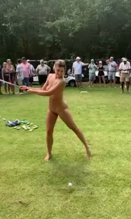 Playing golf nude in front of a crowd