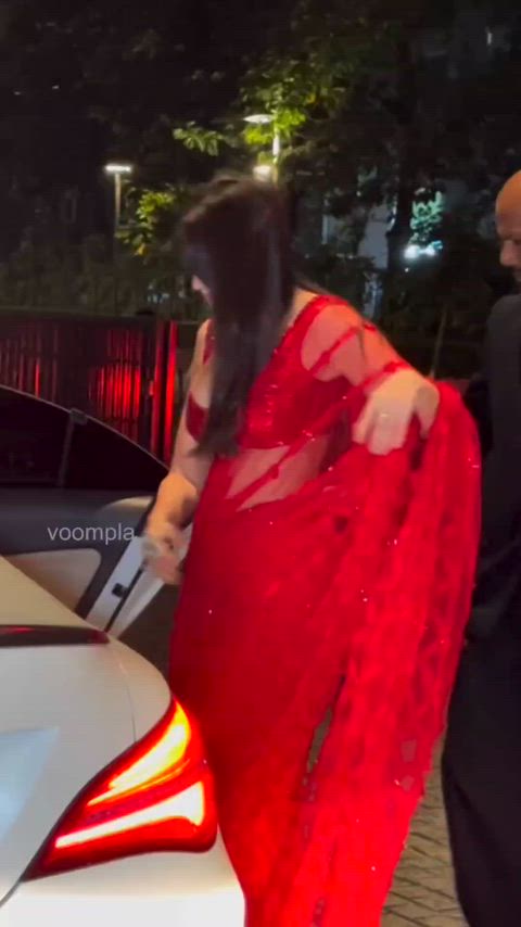 actress big tits bollywood boobs busty celebrity cleavage indian moroccan saree gif