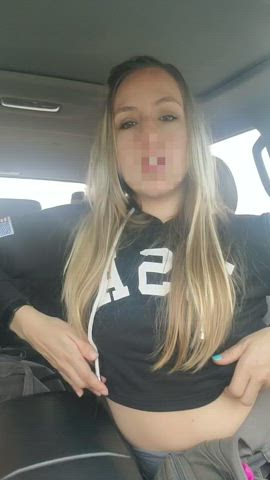 [Dared by {ShelbiVigdis}] to drive with Boobs out [F]