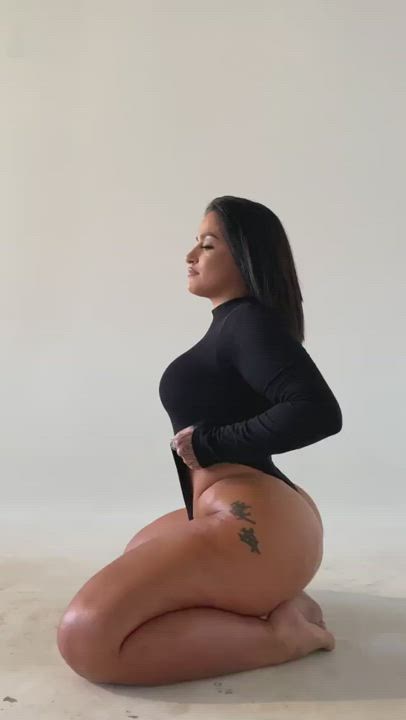 Babe Big Ass Latina gif
