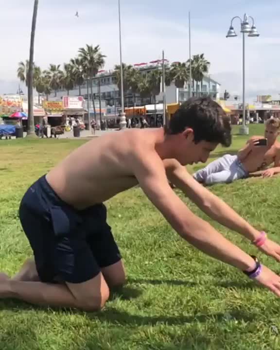 Tanner Witt knee backflip