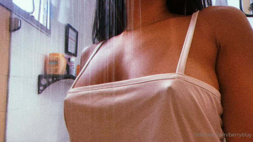 natural tits petite topless gif