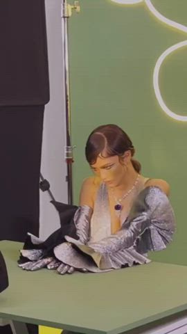 cleavage small tits zendaya gif